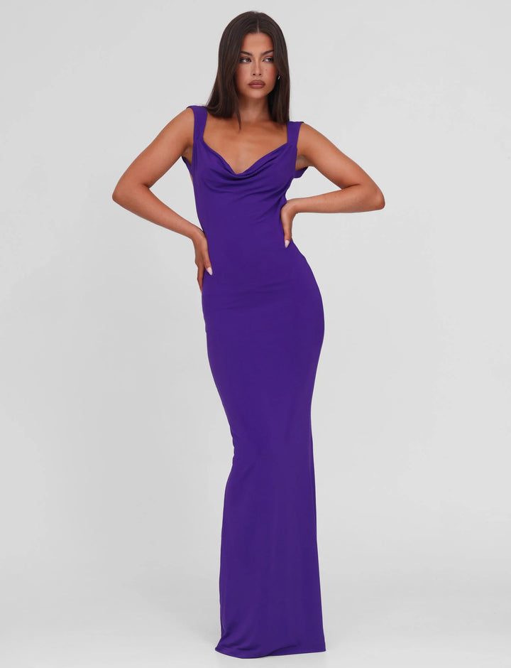 Damen nan körperbetontes Abendkleid mit quadratischem Ausschnitt und breiten Trägern Echo Archiv