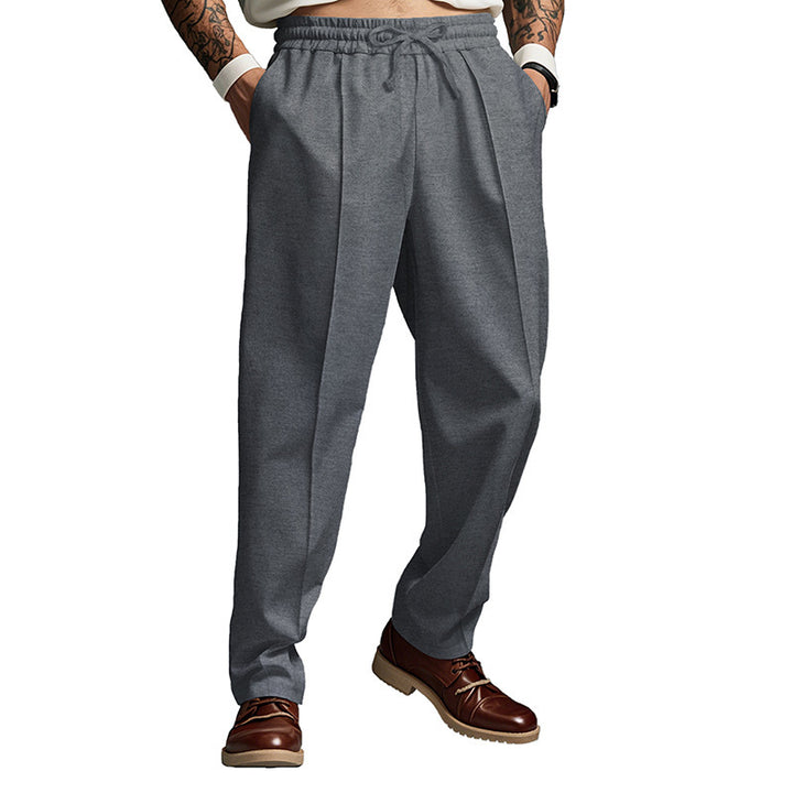 Herren Chino-Hose mit verstellbarem Bund und eleganter Faltenoptik Echoarchiv