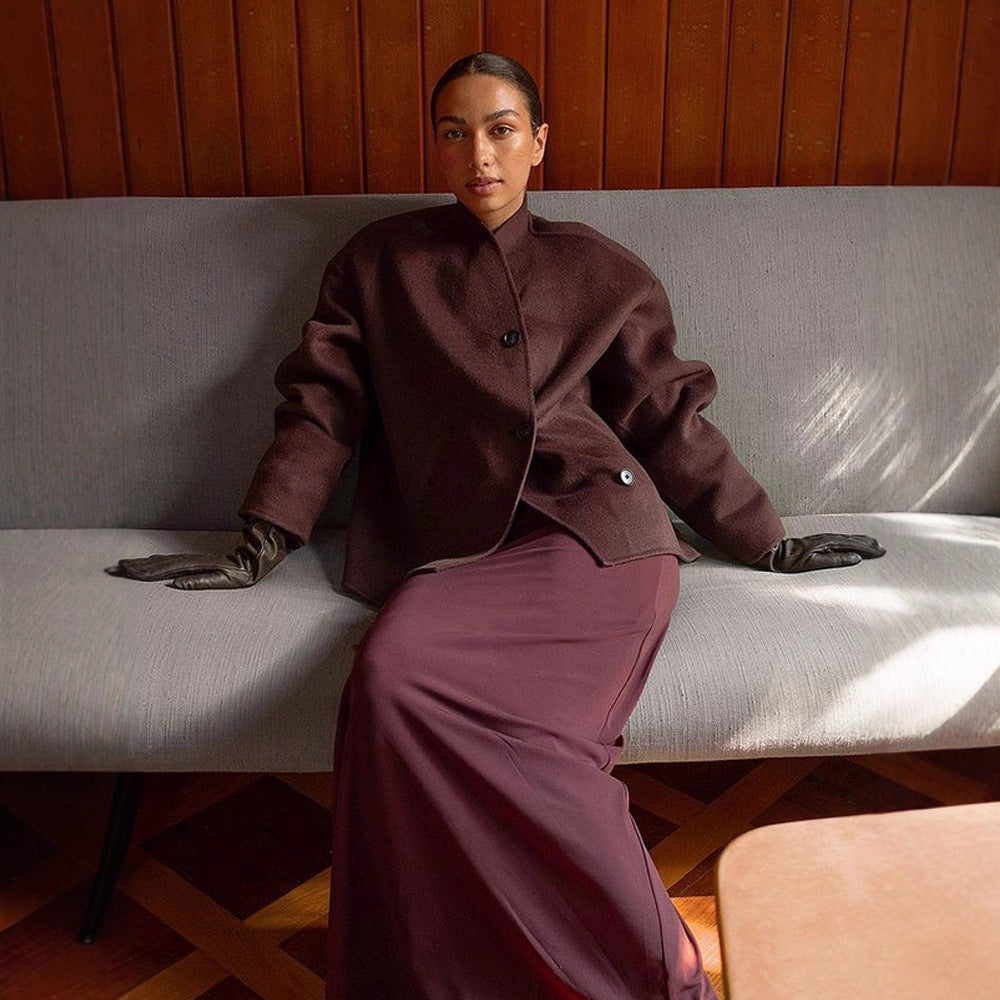 Damen Kurzmantel aus Wollmix mit kastiger Boxy-Silhouette und markanter Knopfleiste Echoarchiv
