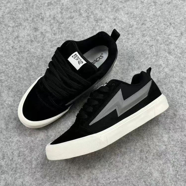 Damen Sportliche Sneaker mit futuristischem Akzent und strapazierfähiger Laufsohle Echo Archiv