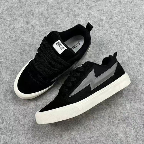 Damen Sportliche Sneaker mit futuristischem Akzent und strapazierfähiger Laufsohle Echo Archiv