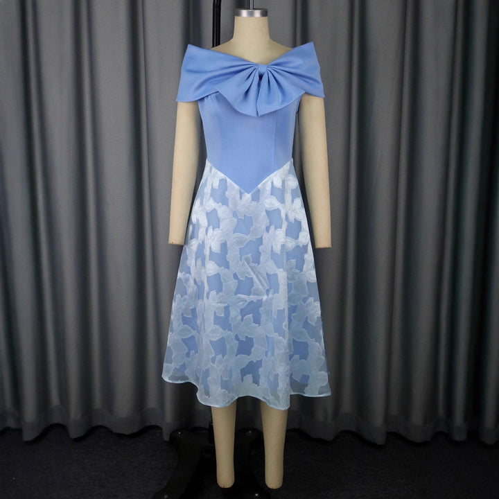 Damen Elegantes Cocktailkleid mit übergroßem Schleifen-Detail Echo Archiv