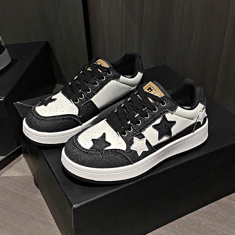 Damen Plateau-Sneaker mit Sternapplikationen und gepolstertem Innenfutter – Névara