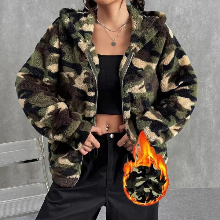 Damen Teddy-Fleece Kapuzenjacke im Camouflage-Look Echoarchiv