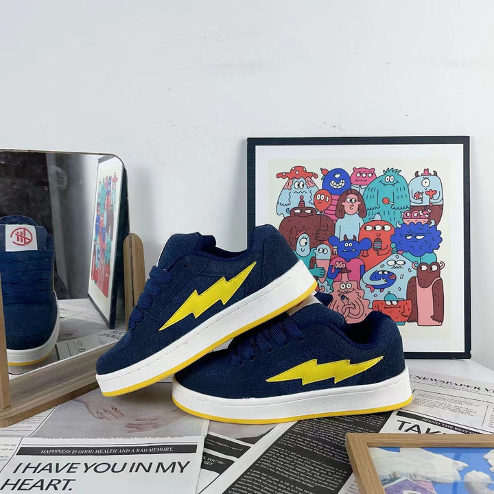 Damen Sportliche Sneakers mit auffälligem Blitz-Design Echo Archiv