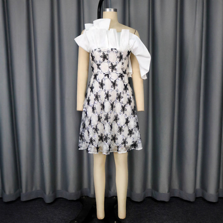 Damen festliches Cocktailkleid mit fließendem Schnitt und raffinierten Blumenapplikationen Echo Archiv