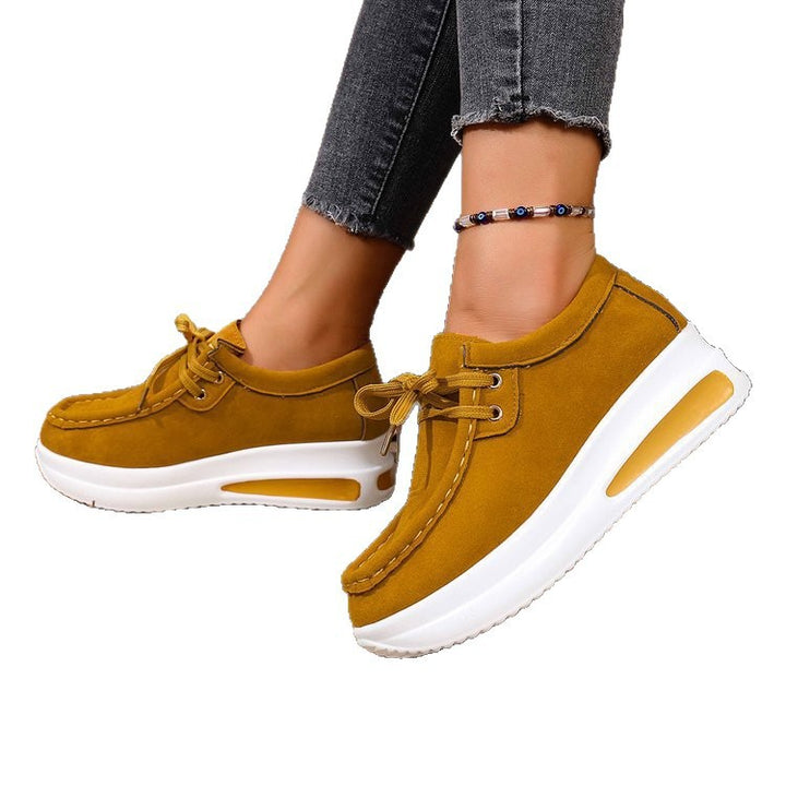 Damen Keil-Sneaker im Mokassin-Stil mit dämpfender Luftkissen-Plateausohle Echo Archiv