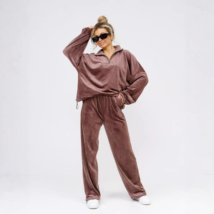 Damen samtiges zweiteiliges Lounge-Set mit Kapuzen-Halbzip und elastischer Bundhose – Auréline