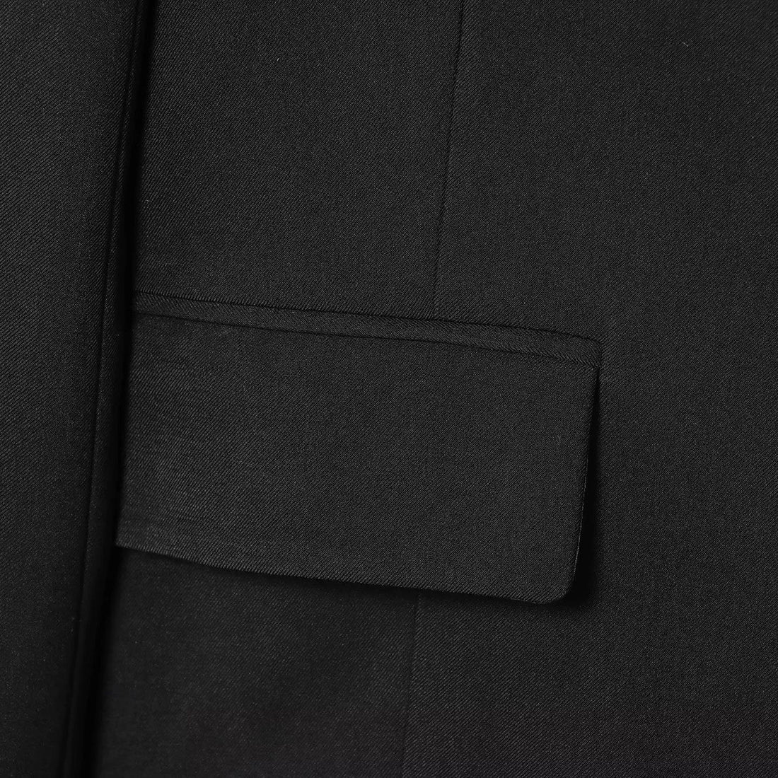 Damen taillierter Blazer mit V-Ausschnitt, Pattentaschen und Satinbindegürtel – Valéne
