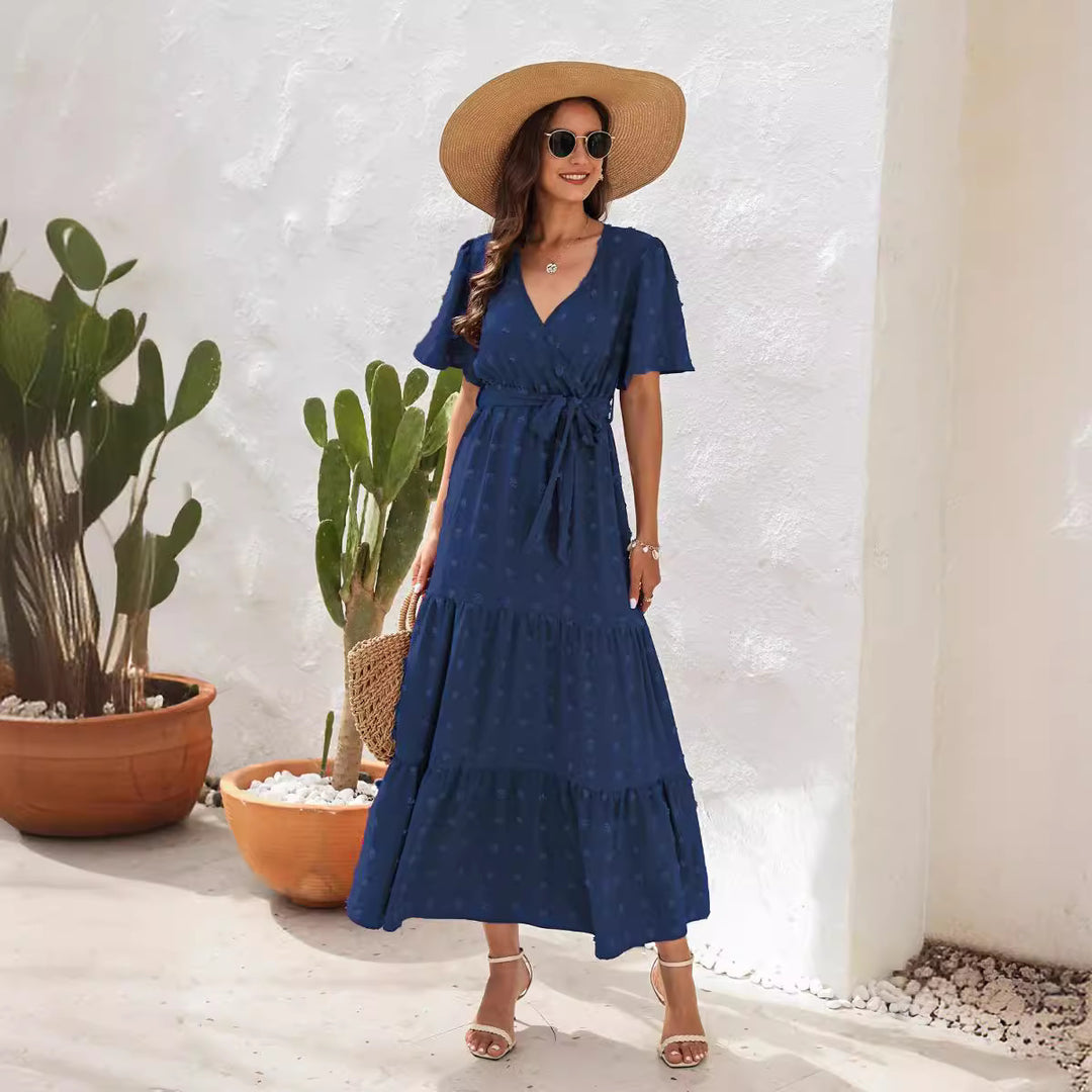Damen Maxikleid mit fließendem Schnitt und femininem Wickeldesign Echo Archiv