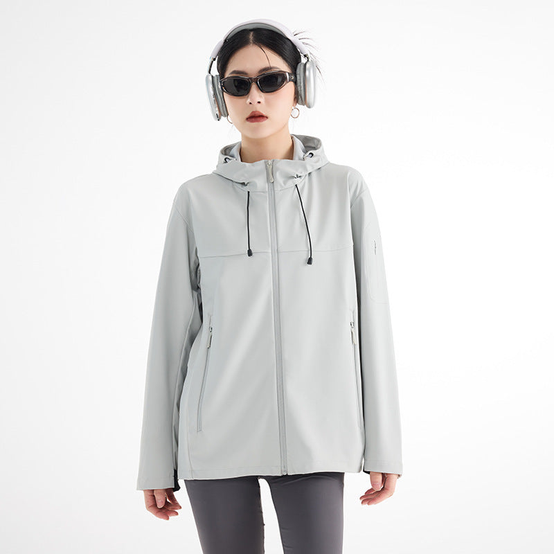 Damen Atmungsaktive Softshell-Regenjacke mit Kapuze, winddicht und minimalistischer Tech-Optik Echoarchiv