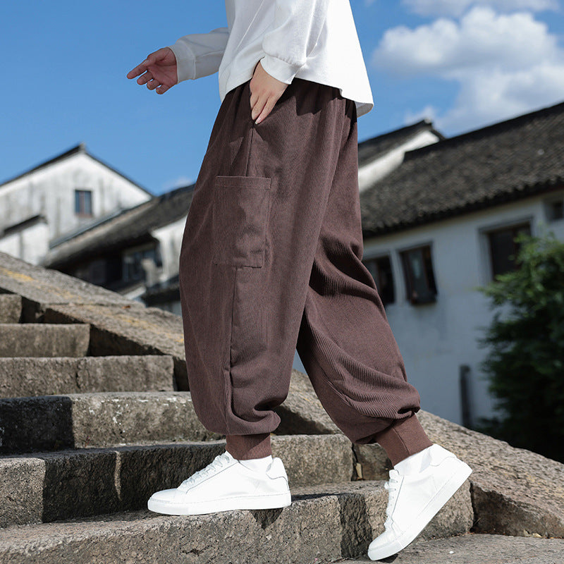 Herren Weitfallende Harem-Jogginghose aus Feincord mit dekorativem Quasten-Kordelzug Echo Archiv