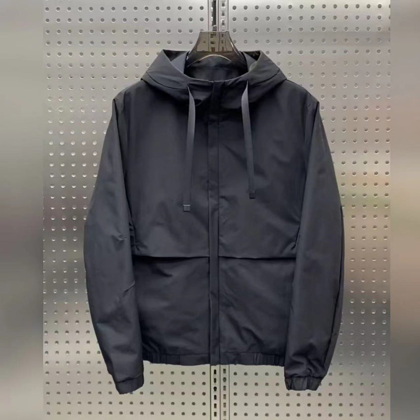 Herren Freizeitjacke mit verstellbarem Kapuzenkragen und praktischen Eingrifftaschen Echoarchiv