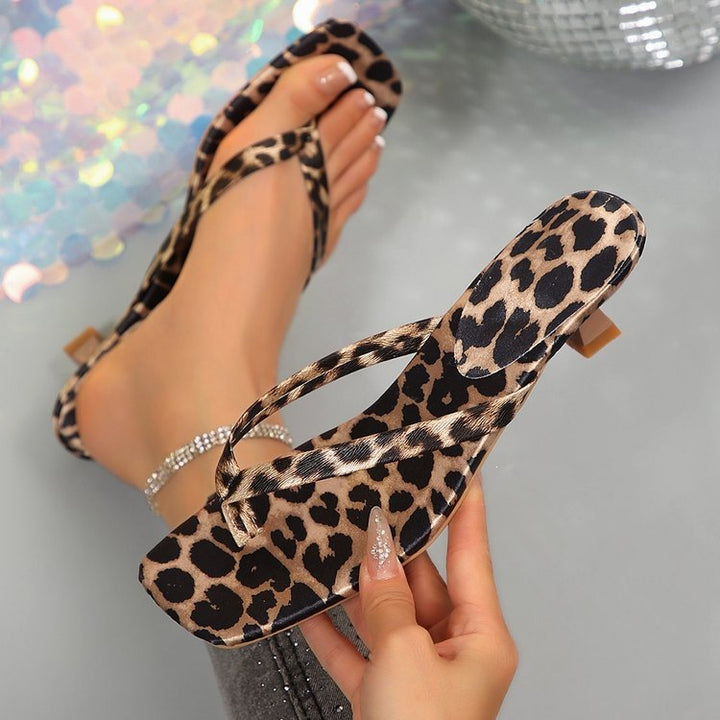 Damen Leopardmuster Zehentrenner mit kurzem Blockabsatz und quadratischer Spitze – Sorelia