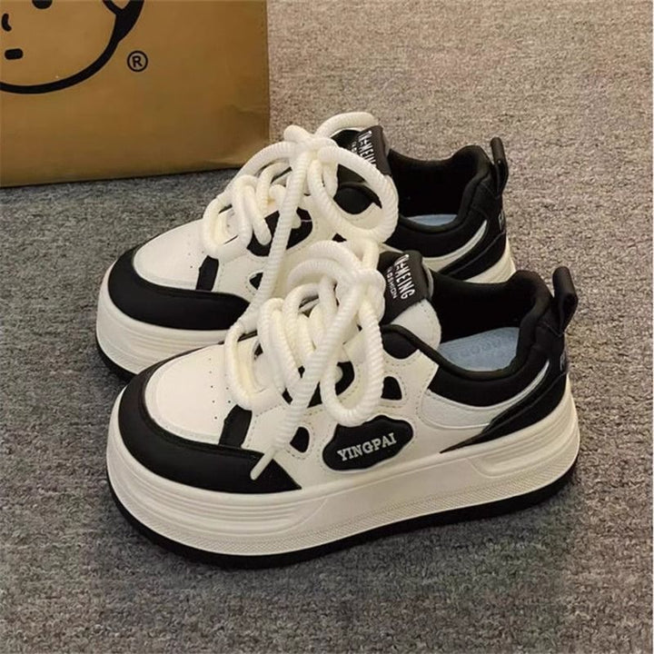 Damen Schnürsneaker mit modernen Design-Elementen und dämpfender Sohle Echo Archiv