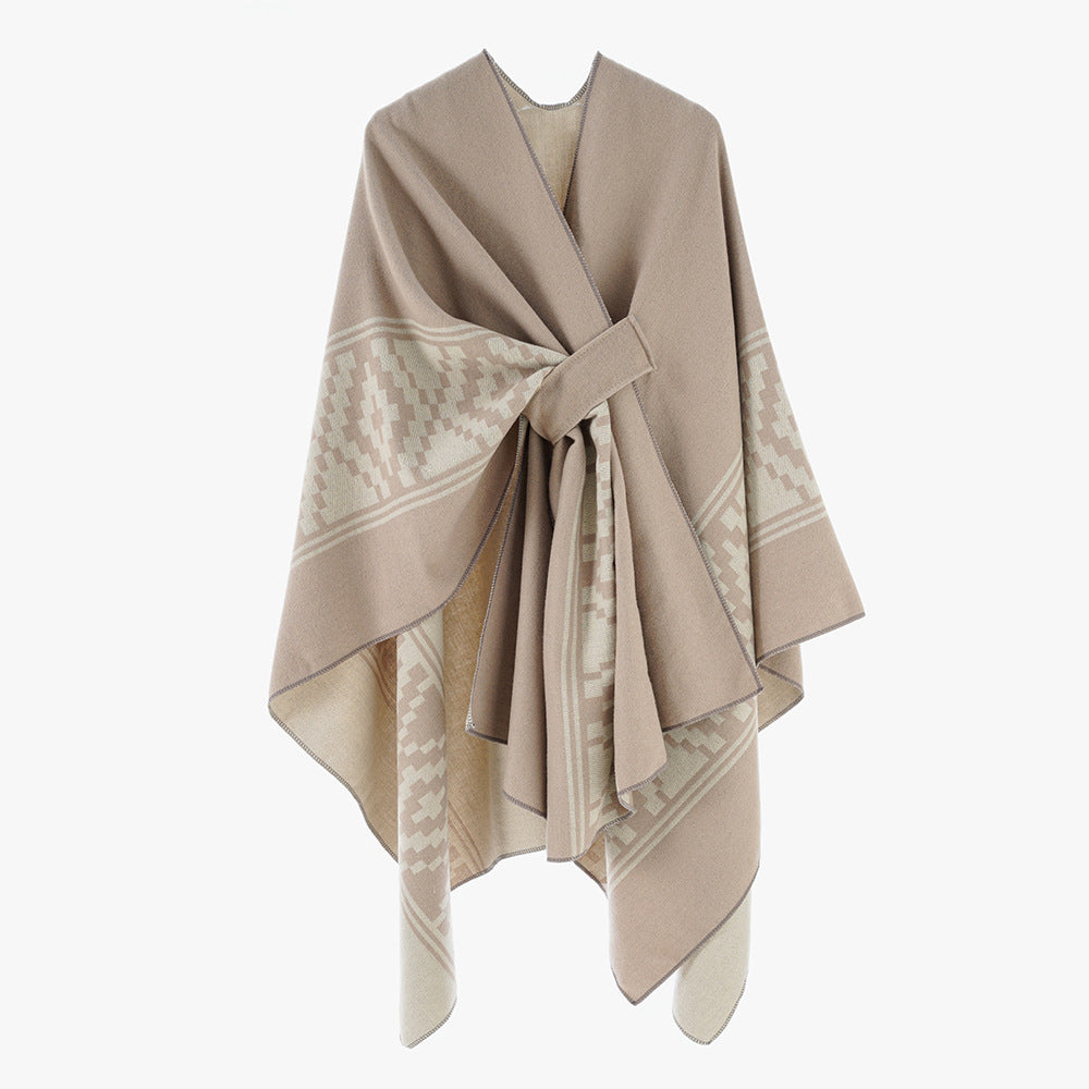 Damen Jacquard‑Ruana mit Bindegürtel und geometrischem Muster – Avérine