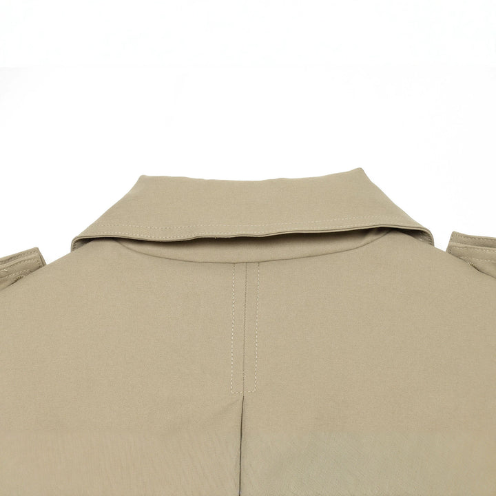 Damen Kurz-Cape-Trench mit Doppelreihe, Schulterklappen und Taillengürtel Echoarchiv