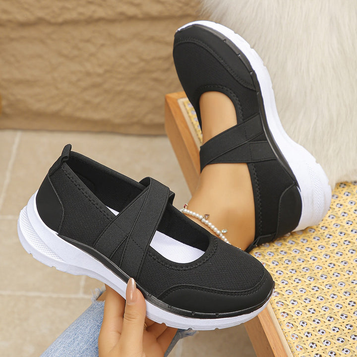 Damen Sportive Mary-Jane-Sneaker mit elastischem Kreuzriemen Echoarchiv