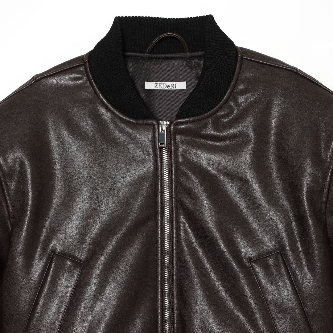 Herren Lederoptik-Bomberjacke im Cropped-Stil mit Rippbündchen Echoarchiv