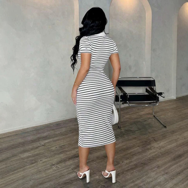Damen Figurbetontes Polokleid im Streifen‑Look aus Rippstrick mit kurzem Ärmel – Élara