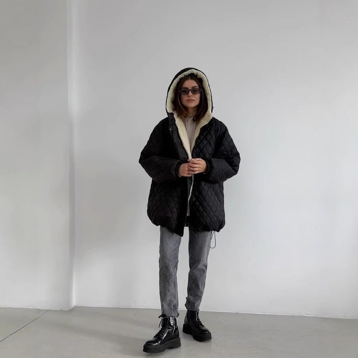 Damen Oversize Steppjacke mit Teddyfutter und Kapuze Echoarchiv