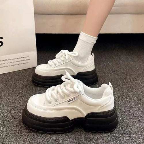 Damen Chunky Sneakers mit modischer Profilsohle und atmungsaktiver Oberflächenstruktur Echo Archiv
