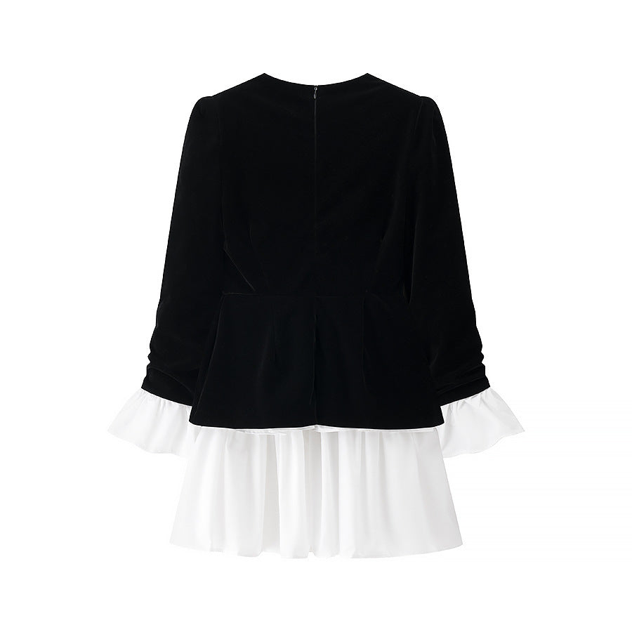 Damen Samtkleid mit tailliertem Mieder, Puffärmeln und mehrlagigem Volantrock Echo Archiv
