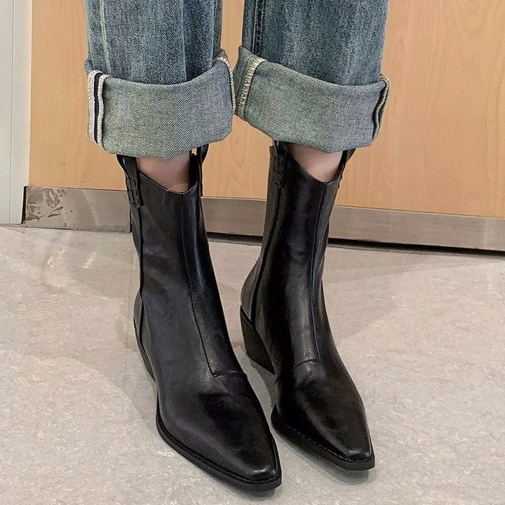 Damen Elegante Stiefeletten mit schickem Riemen – Varelle