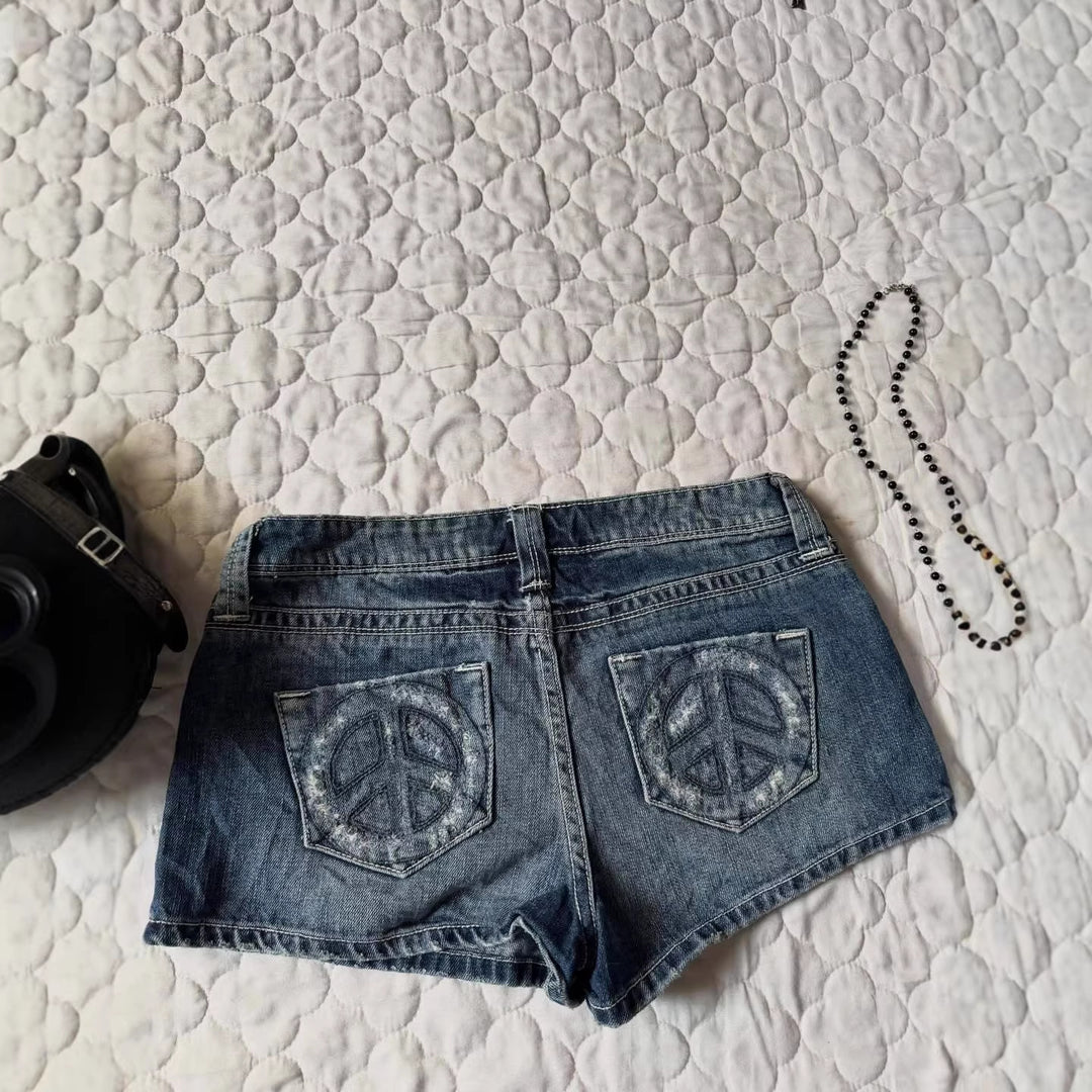 Damen Denim-Shorts mit distressed Details Echo Archiv