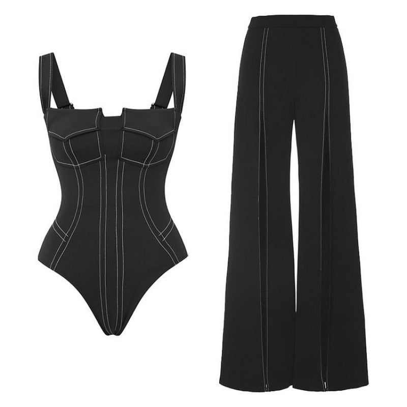 Damen Badeanzug-Set mit figurformendem Schnitt und eleganten Palazzohosen Echo Archiv