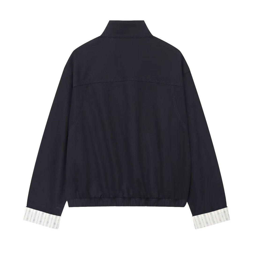 Damen Kurzer Boxy‑Blouson mit Stehkragen, aufgesetzten Pattentaschen und goldfarbenen Details Echo Archiv
