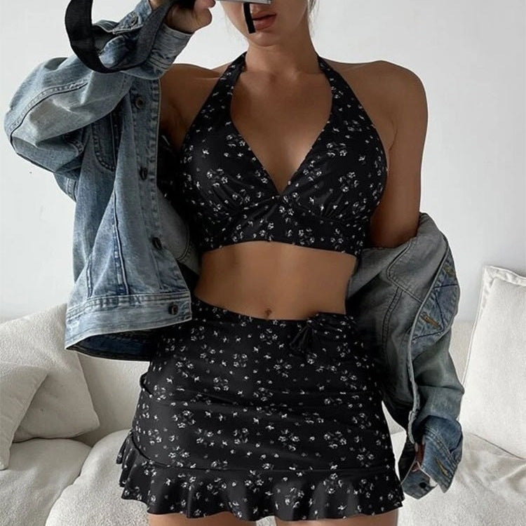 Damen Bikini-Top mit verspieltem Rock-Schnitt und modischem Floral-Design Echo Archiv