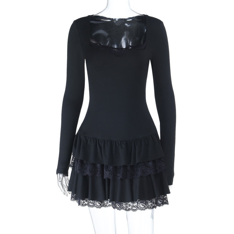 Damen figurbetontes Langarm-Minikleid mit quadratischem Ausschnitt und Spitzenvolants – Avérine