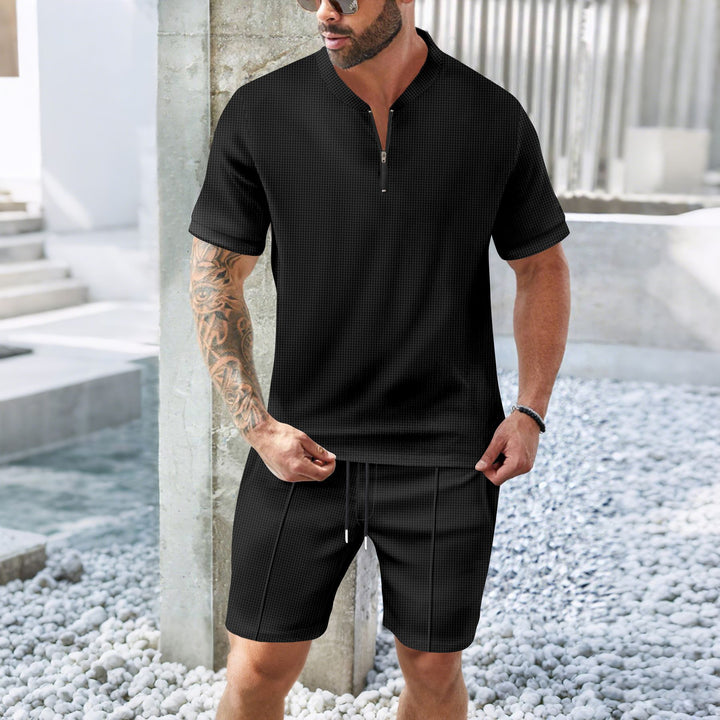 Herren sportliches Kurzarm-Set mit Reißverschluss und bequemen Shorts Echoarchiv