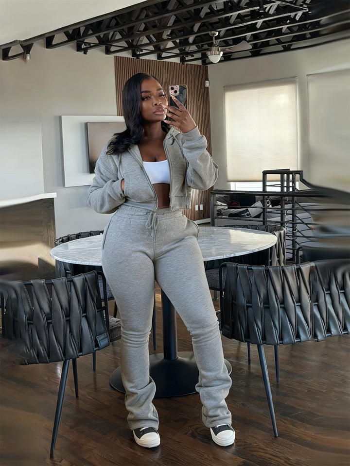 Damen nan kurz geschnittenes Zip-Hoodie und Highwaist-Jogginghose-Set mit Kordelzug und leicht gerafften Knöchelabschlüssen Echo Archiv