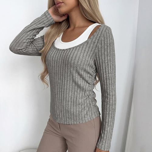 Damen Geripptes Langarmshirt mit weitem U-Boot-Ausschnitt und taillierter Silhouette Echoarchiv