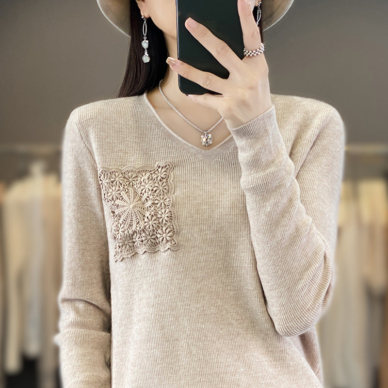 Damen Kaschmir‑Optik V‑Ausschnittpullover mit floraler Häkelapplikation Echoarchiv