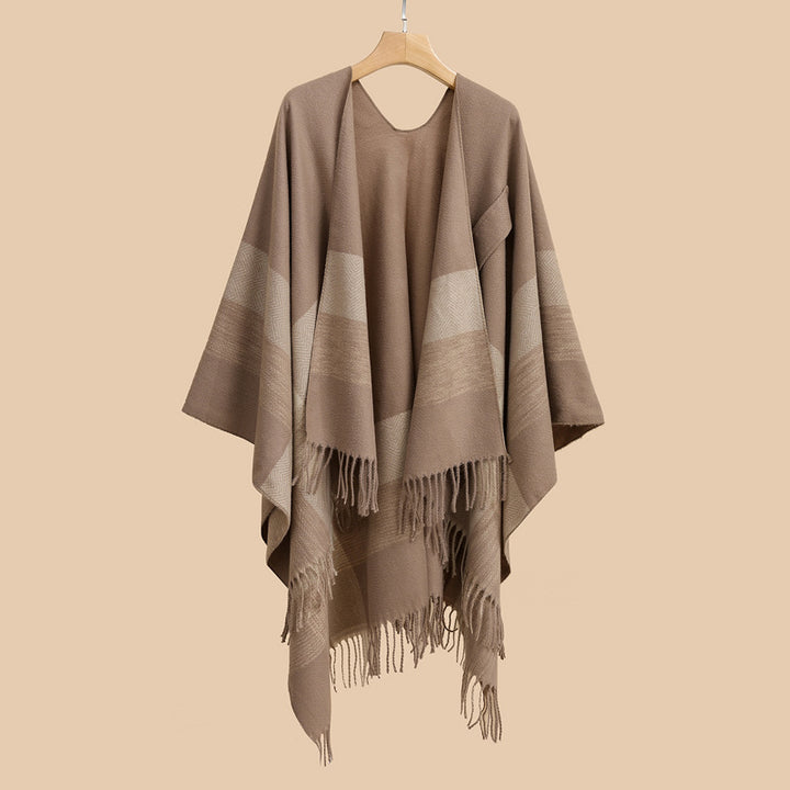 Damen Capeponcho aus Wollmix mit Ärmelschlitzen, offener Front und Fransenabschluss – Célinea