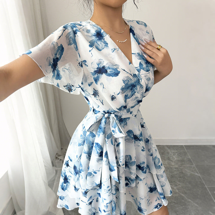 Damen Wickelkleid mit floralem Muster und schwingendem Rock Echo Archiv