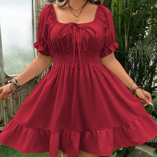 Damen verspieltes Minikleid mit Puffärmeln und Rüschenabschluss Echo Archiv