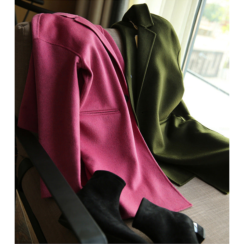 Damen eleganter und modischer Langblazer Echoarchiv