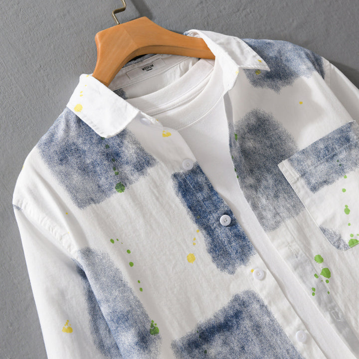Herren Leichtes Baumwollhemd Relaxed‑Fit mit künstlerischem Sprenkel‑ und Aquarellpatch-Print Echoarchiv