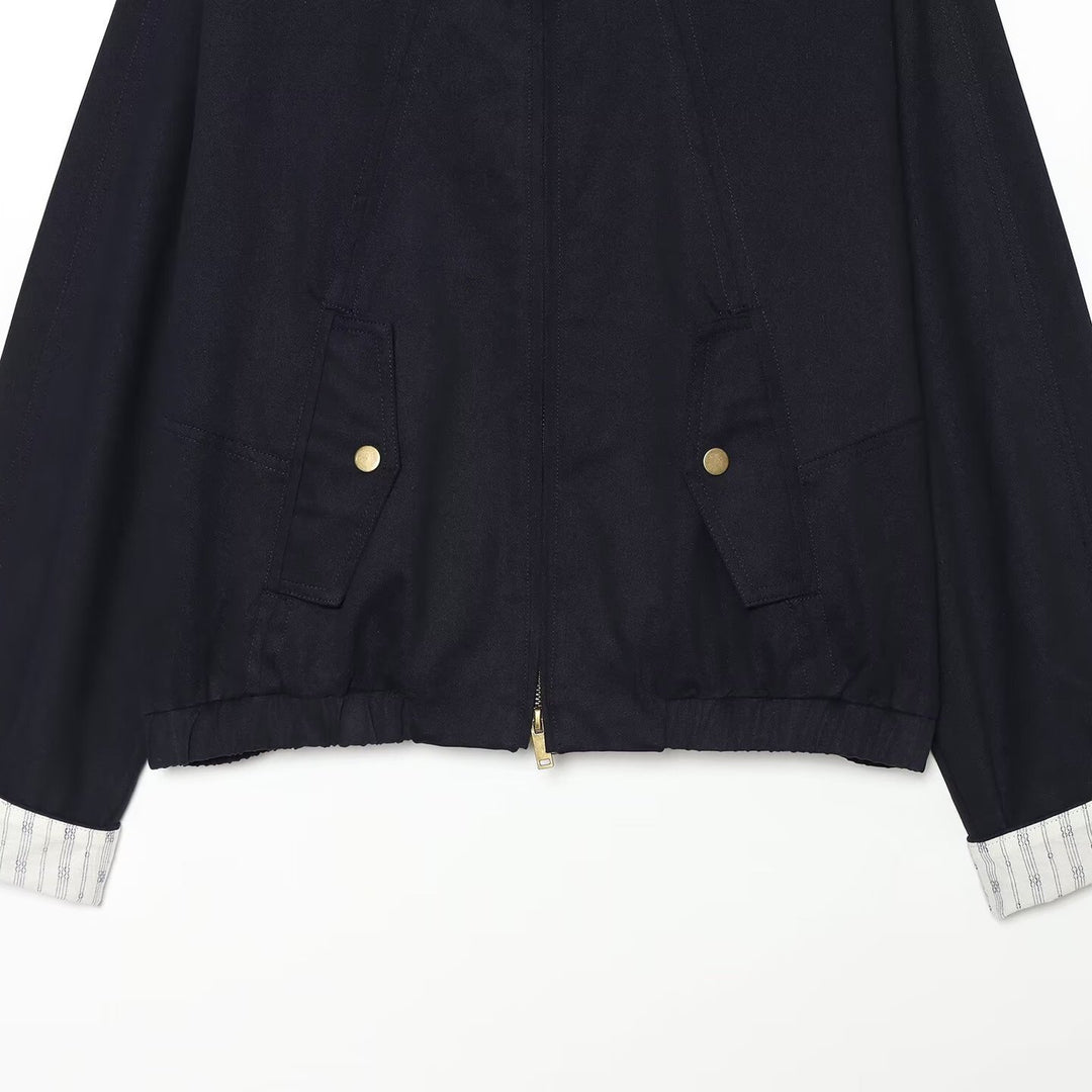 Damen Cropped Boxy-Fieldjacke mit Stehkragen, aufgesetzten Taschen und goldenen Details Echoarchiv