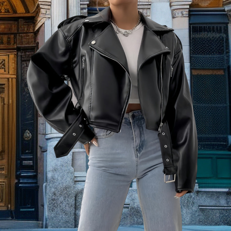 Damen Kunstleder Bikerjacke mit weitem Schnitt und umfangreichen Details Echoarchiv