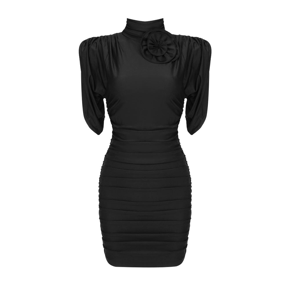Damen figurbetontes Kleid mit hochgeschlossenem Kragen und Rüschen-Details Echo Archiv