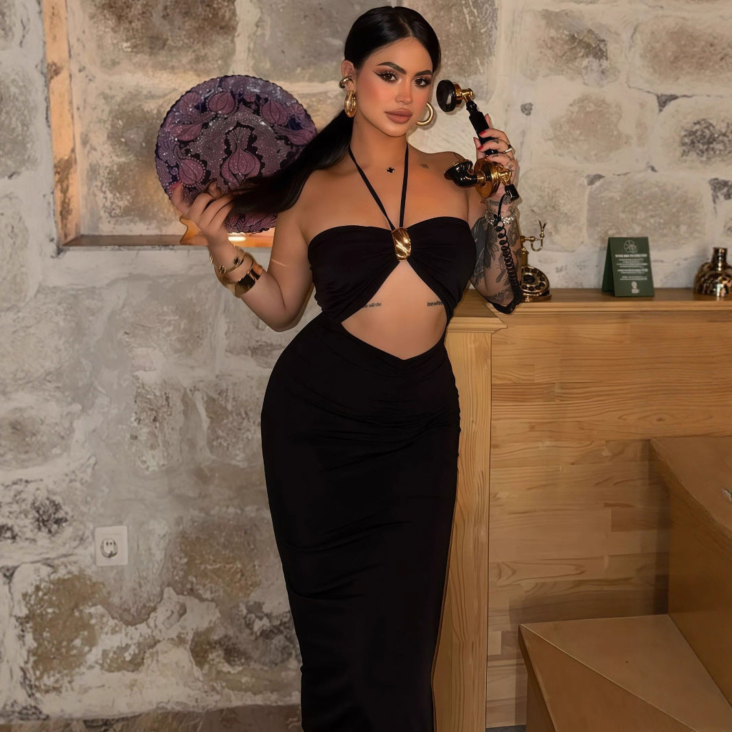 Damen figurbetontes Abendkleid mit schulterfreiem Design und eleganter Drapierung Echo Archiv