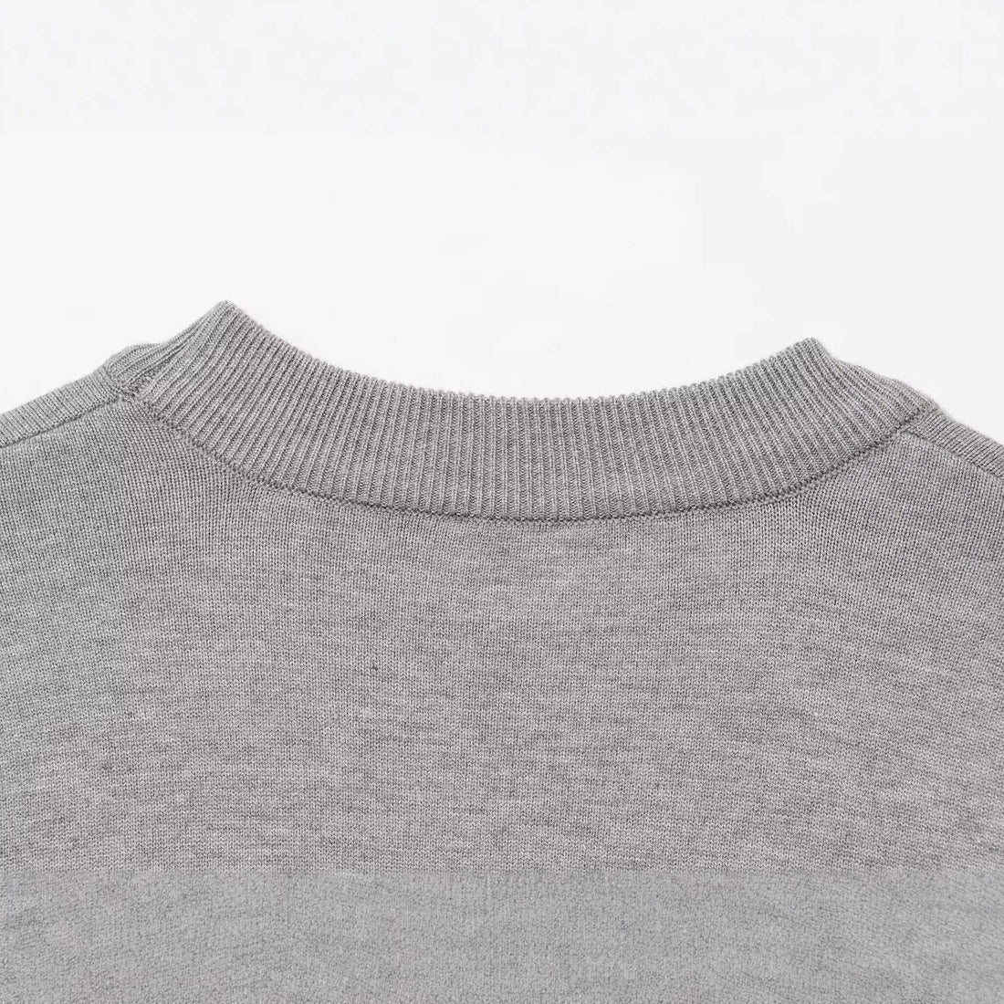 Damen Oversize Pullover mit weitem Rundhalsausschnitt und Rippbündchen Echoarchiv