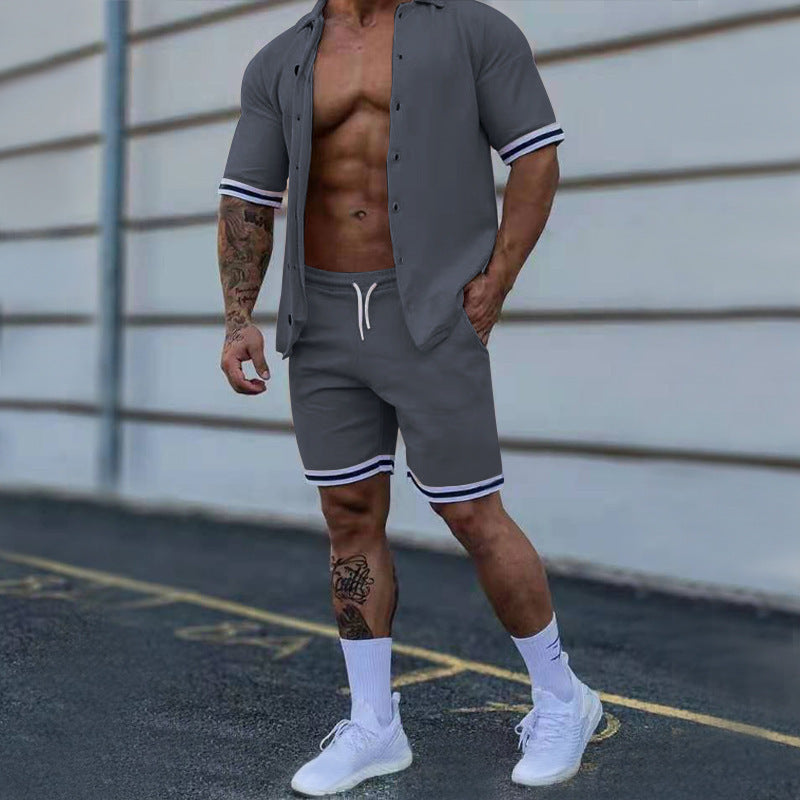 Herren Sportliches Kurzarmhemd mit passender Shorts Echoarchiv