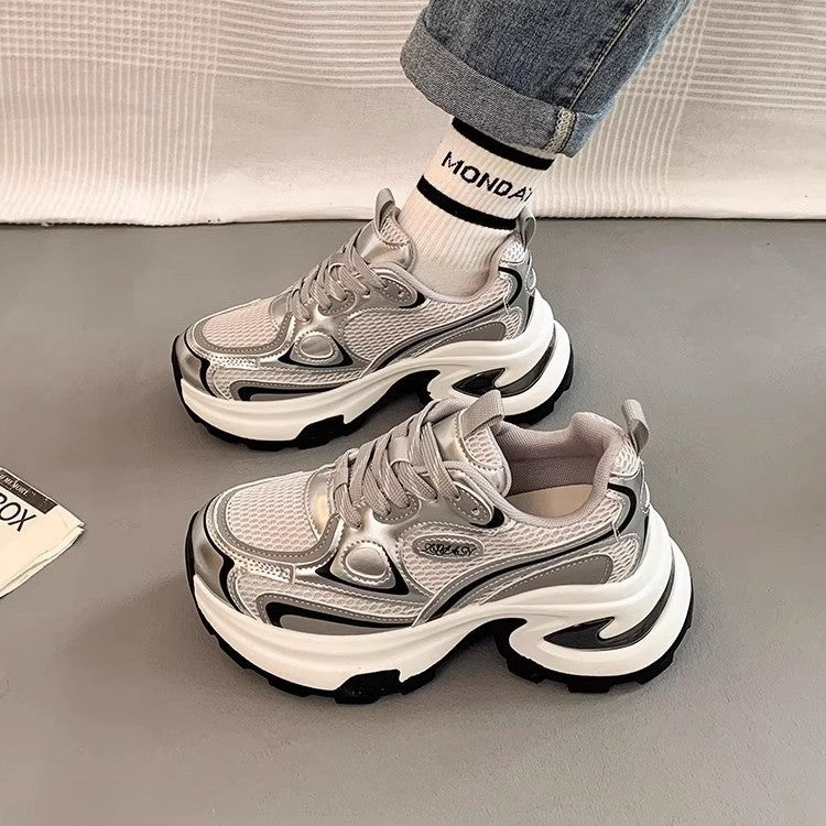 Damen High-Performance Sneakers mit dicker Sohle und reflektierenden Details Echo Archiv