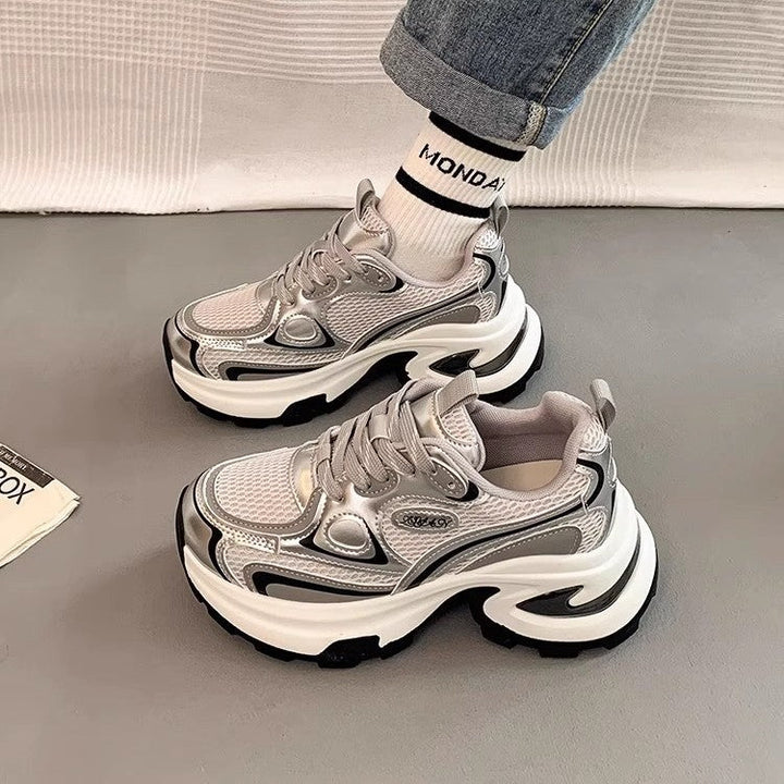 Damen High-Performance Sneakers mit dicker Sohle und reflektierenden Details Echo Archiv